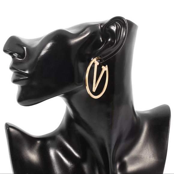 Gold Hoop Earrings ✨ - Picture 4 of 4